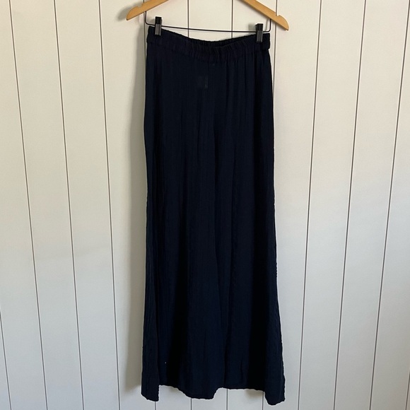 Suzie Kondi The Elira Palazzo Pants in Gauze Navy - Picture 2 of 4